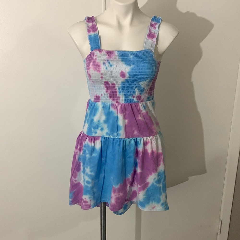 Theme by Ariella Dress